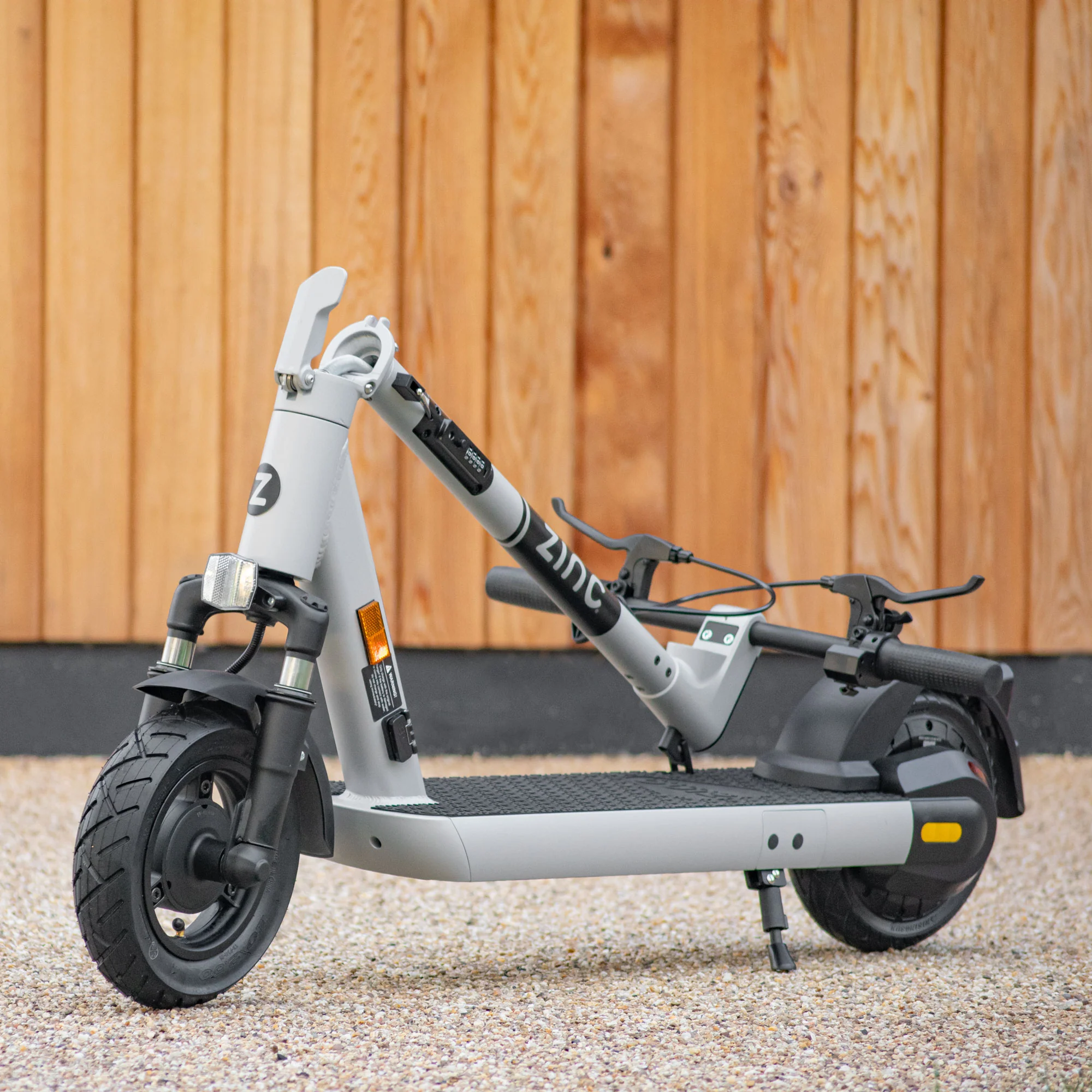 Zinc Velocity Plus 500w Folding Electric Scooter with 10inch Wheels - Image 11