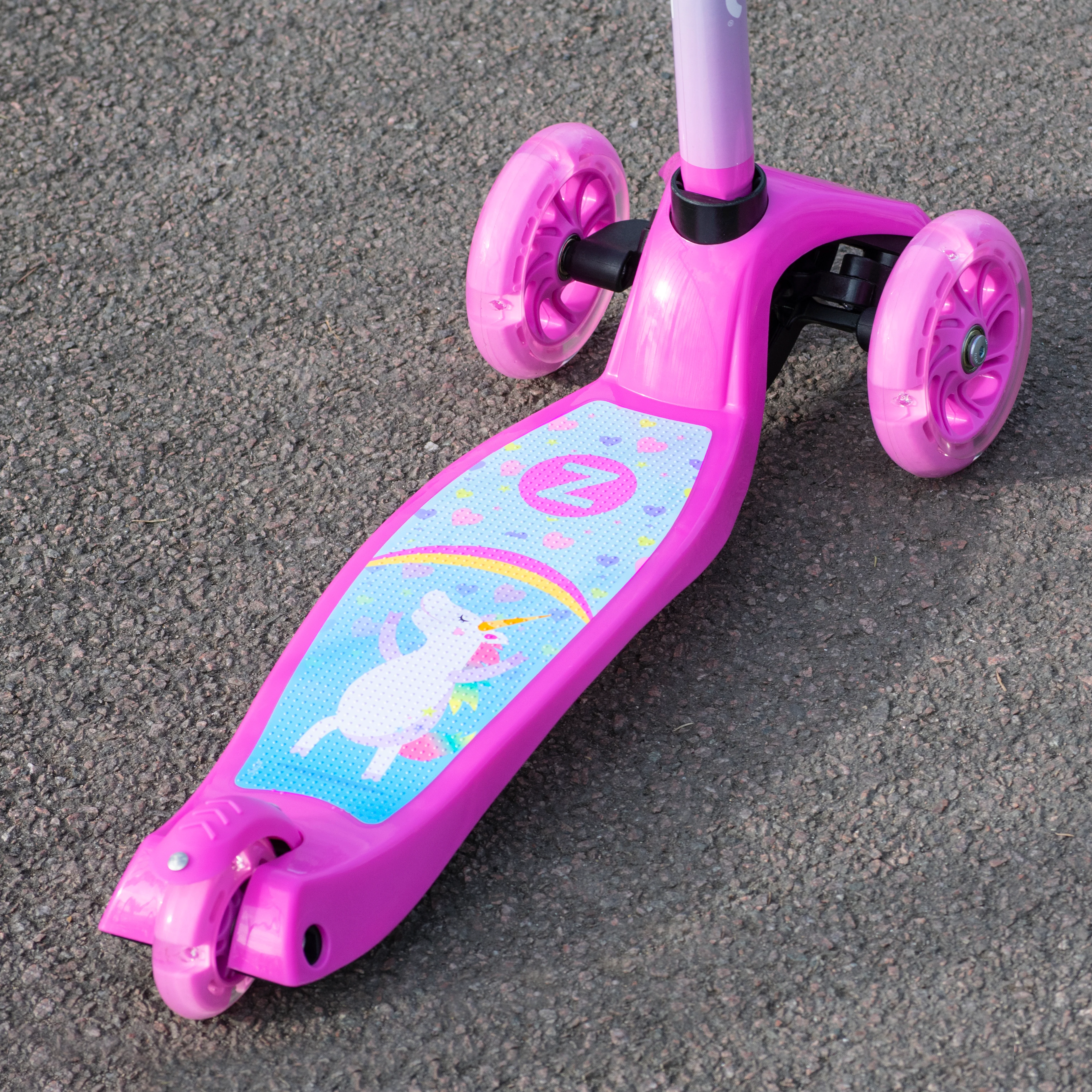 Zinc Three Wheel Explorer Scooter with Light Up Wheels - Image 8